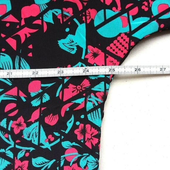 LuLaRoe Geometric Print Lindsay Kimono - Picture 4 of 8